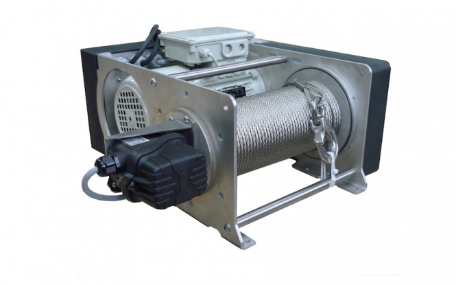 وینچ کشنده برقی الکتریکی با ظرفیت 990 کیلوگرم مدل PRIMO INOX stainless steel version 990 kg ساخت هوچز فرانسه