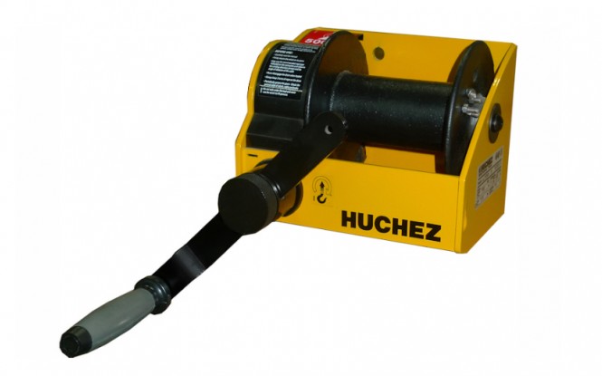 وینچ دستی کشنده افقی با ظرفیت 380 کیلوگرم مدل MANIBOX VS 320 kg - model with painted frame ساخت هوچز فرانسه